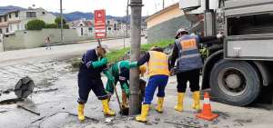 En Loja la Municipalidad realiz&oacute; la limpieza de las calles y del alcantarillado. De esta manera tambi&eacute;n el servicio de agua se restableci&oacute;.