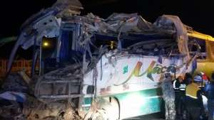 2 muertos y 17 heridos en accidente de tr&aacute;nsito en Riobamba