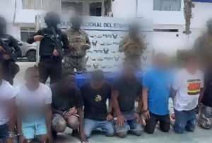 Operativo en Guayaquil dejó 12 detenidos y armamento decomisado.