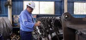 Gerente general y autoridades de EP Petroecuador inspeccionaron el taller de mantenimiento en la Estaci&oacute;n Cabecera del SOTE.