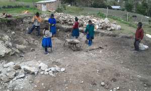 La zona en cuesti&oacute;n presenta un relieve irregular con pendientes empinadas. Foto: Cortes&iacute;a GAD Alaus&iacute; 
