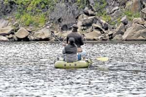 La visita a la zona del volc&aacute;n Antisana permite la pr&aacute;ctica de la pesca deportiva en las lagunas del sector y que, adem&aacute;s, forman parte de los sistemas de alimentaci&oacute;n de agua potable del Distrito. FOTO: ANDRES DARQUEA