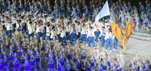 Las dos Coreas volvieron a desfilar hoy bajo una misma bandera en Yakarta durante la ceremonia de inauguraci&oacute;n de los Juegos Asi&aacute;ticos, en los que participan 12.000 atletas de 45 pa&iacute;ses.