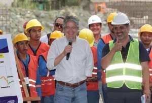 El presidente Lasso aseguró que la vía se cumple en los plazos establecidos. 