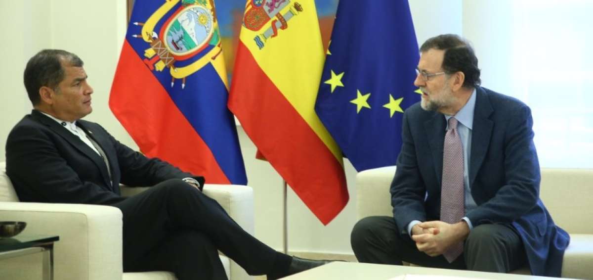 Rafael Correa (i) se reuni&oacute; este lunes con el jefe del Gobierno espa&ntilde;ol, Mariano Rajoy.