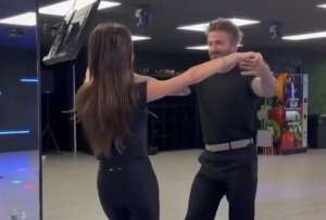 Los Beckham bailaron salsa por unos minutos.