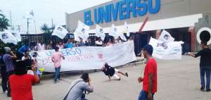 Los miembros del Frente Nacional de Estudiantes y Becarios mantendr&aacute;n el paro hasta ser atendidos.