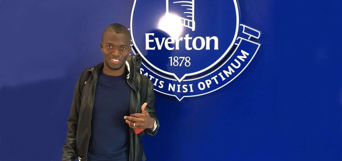 Enner fue presentado como nuevo jugador de Everton