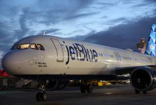 Un vuelo de la aerolínea JetBliue tuvo un percance debido a las turbelencias. 