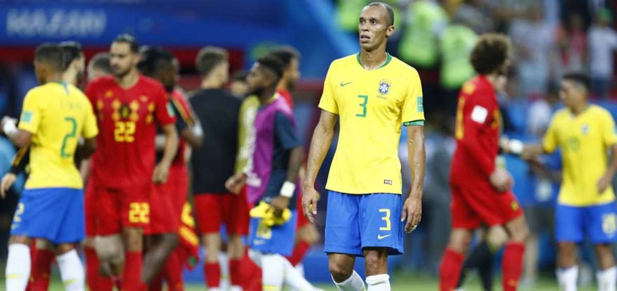 Miranda lamenta la eliminaci&oacute;n de Brasil del Mundial