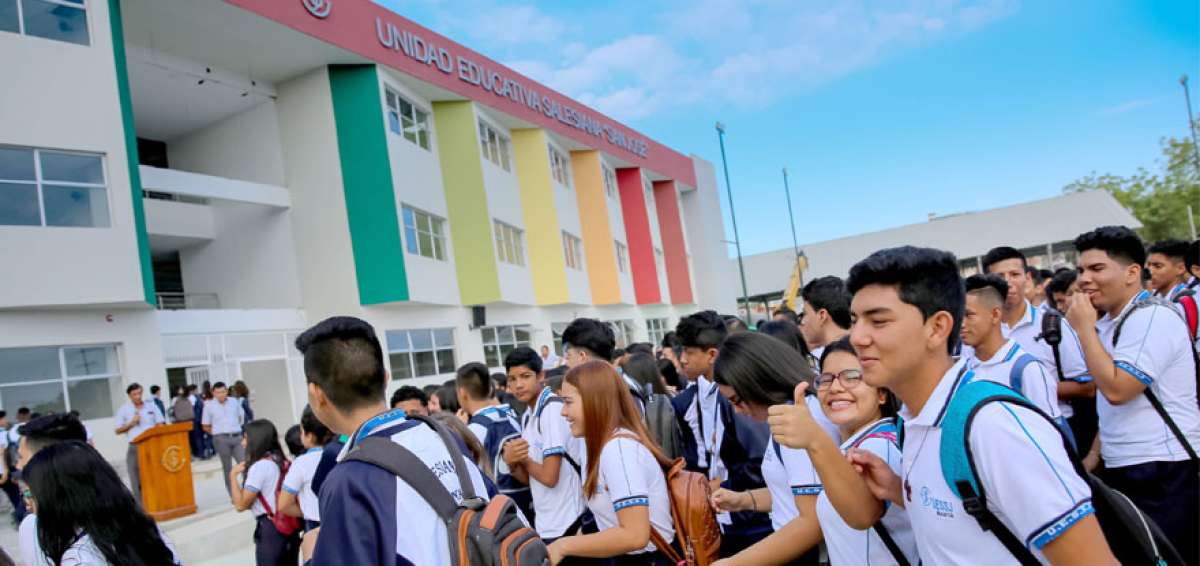 Los estudiantes est&aacute;n  contentos con las nuevas instalaciones del colegio San Jos&eacute;, las aulas ahora est&aacute;n equipadas con climatizaci&oacute;n (aire acondicionado).