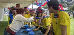 Representantes de 13 barrios del norte capitalino se dieron cita ayer, domingo, en el parque La Carolina para participar en divertidas actividades.