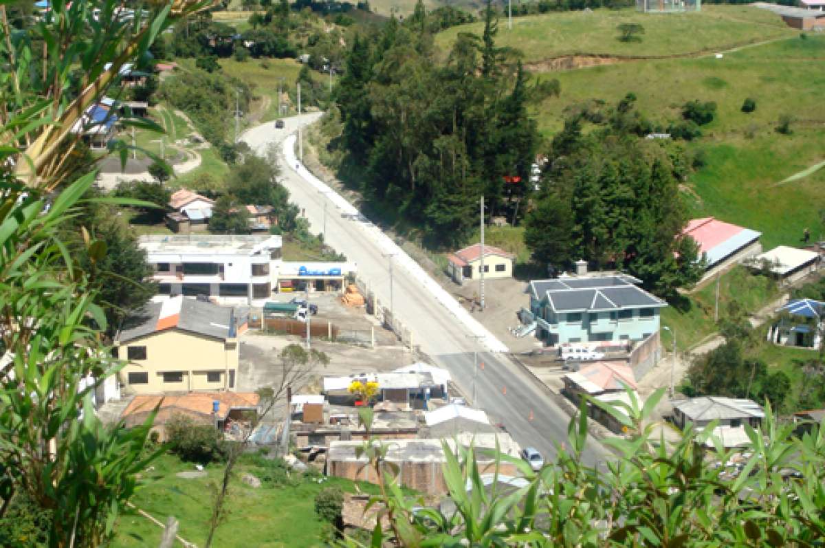 Es el camino para ir del Austro a Quito, de Guayaquil a Ca&ntilde;ar. Califican a este lugar como una &lsquo;Y&rsquo;.