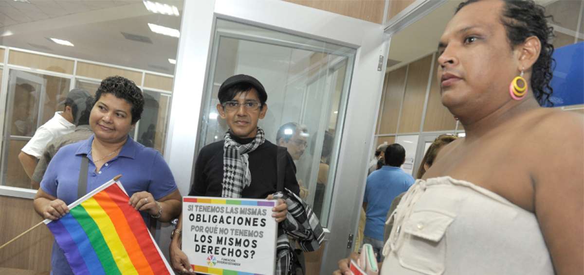 Los transexuales de Ecuador felicitan la declaratoria. Ellos consideran que al dejar de ser considerados enfermos mentales ganar&aacute;n m&aacute;s espacios p&uacute;blicos.