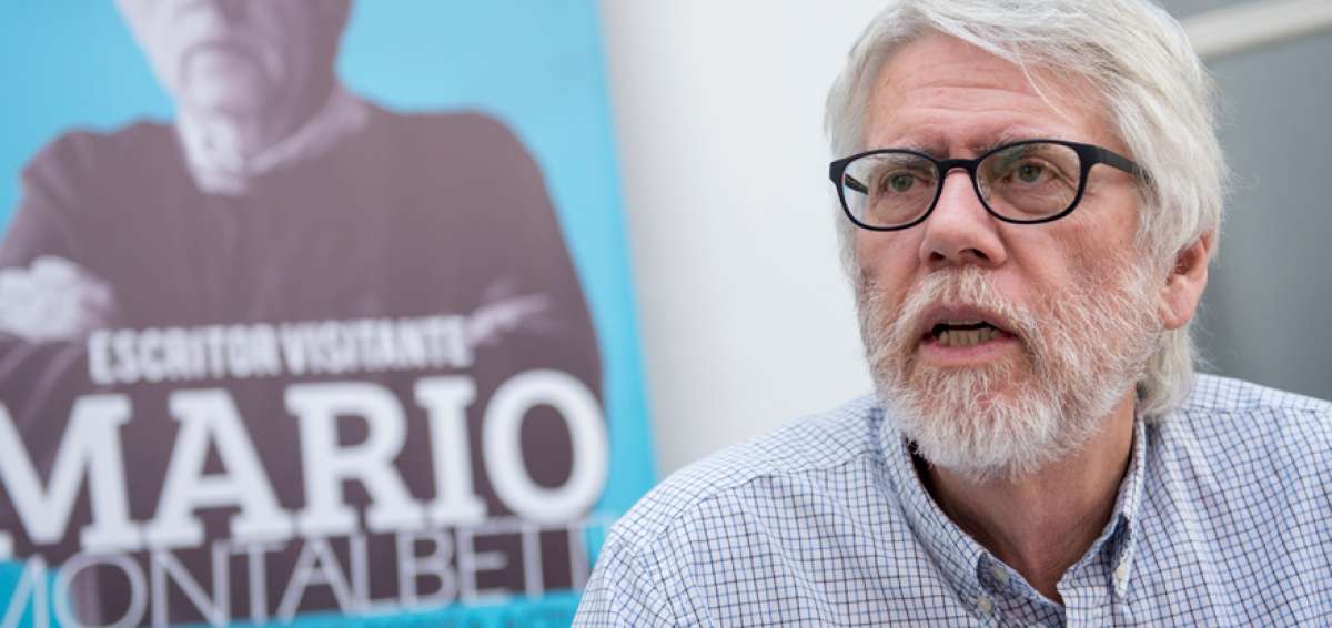 El autor lime&ntilde;o habl&oacute; en la Casa Carri&oacute;n sobre interconexiones entre la poes&iacute;a ecuatoriana y peruana.