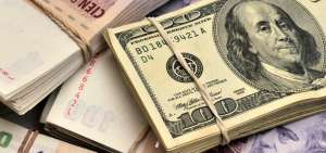 El peso argentino ha perdido cerca del 50% de su valor frente al d&oacute;lar desde inicios de a&ntilde;o y la inflaci&oacute;n se estima sobre el 40% al cierre de 2018.
