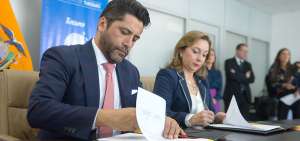 El Ministro de Producci&oacute;n y la Ministra de Turismo firmaron un convenio de cooperaci&oacute;n para incrementar las visitas de extranjeros al pa&iacute;s.