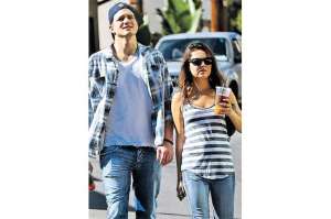 Ashton Kutcher y Mila Kunis pasaron de pareja en &lsquo;That 70s Show&rsquo; a la vida real desde 2012.