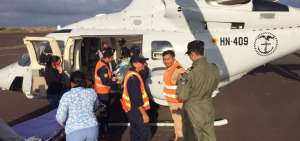 Dos pacientes fueron trasladados v&iacute;a a&eacute;rea desde Gal&aacute;pagos por la Armada