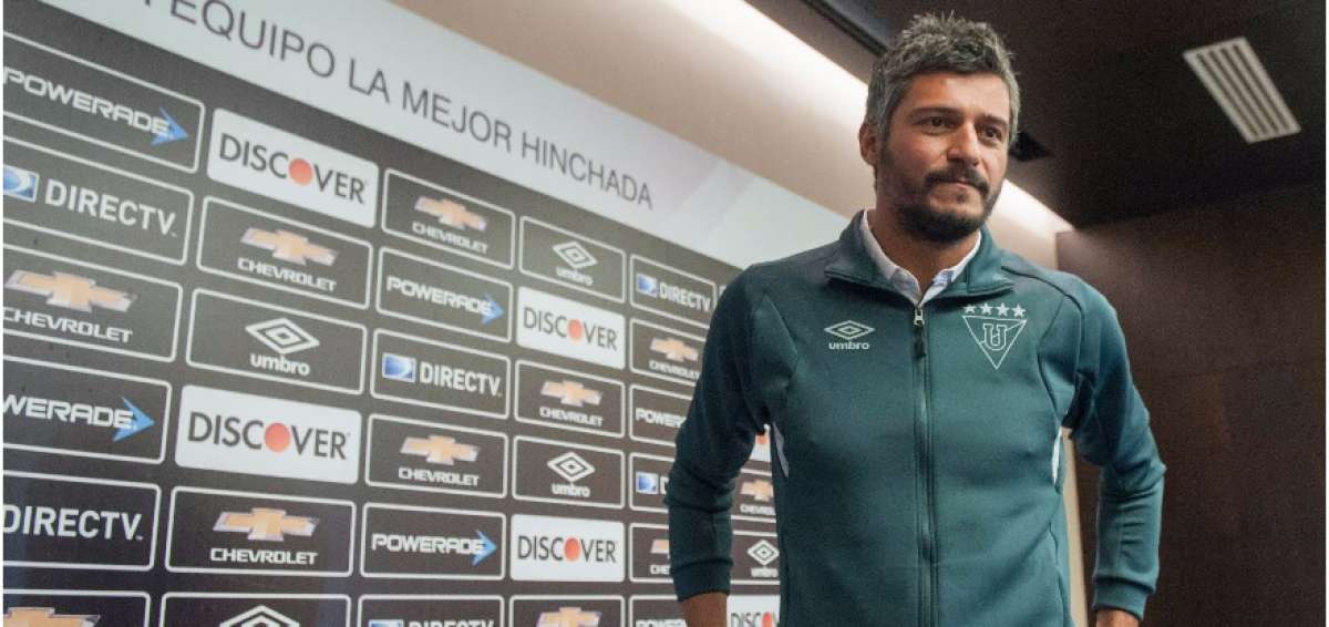 El DT Gustavo Mun&uacute;a dirigir&aacute;  dos a&ntilde;os en Liga de Quito