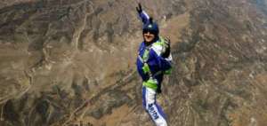 El incre&iacute;ble salto de un hombre sin paraca&iacute;das a m&aacute;s de 7 km de altura