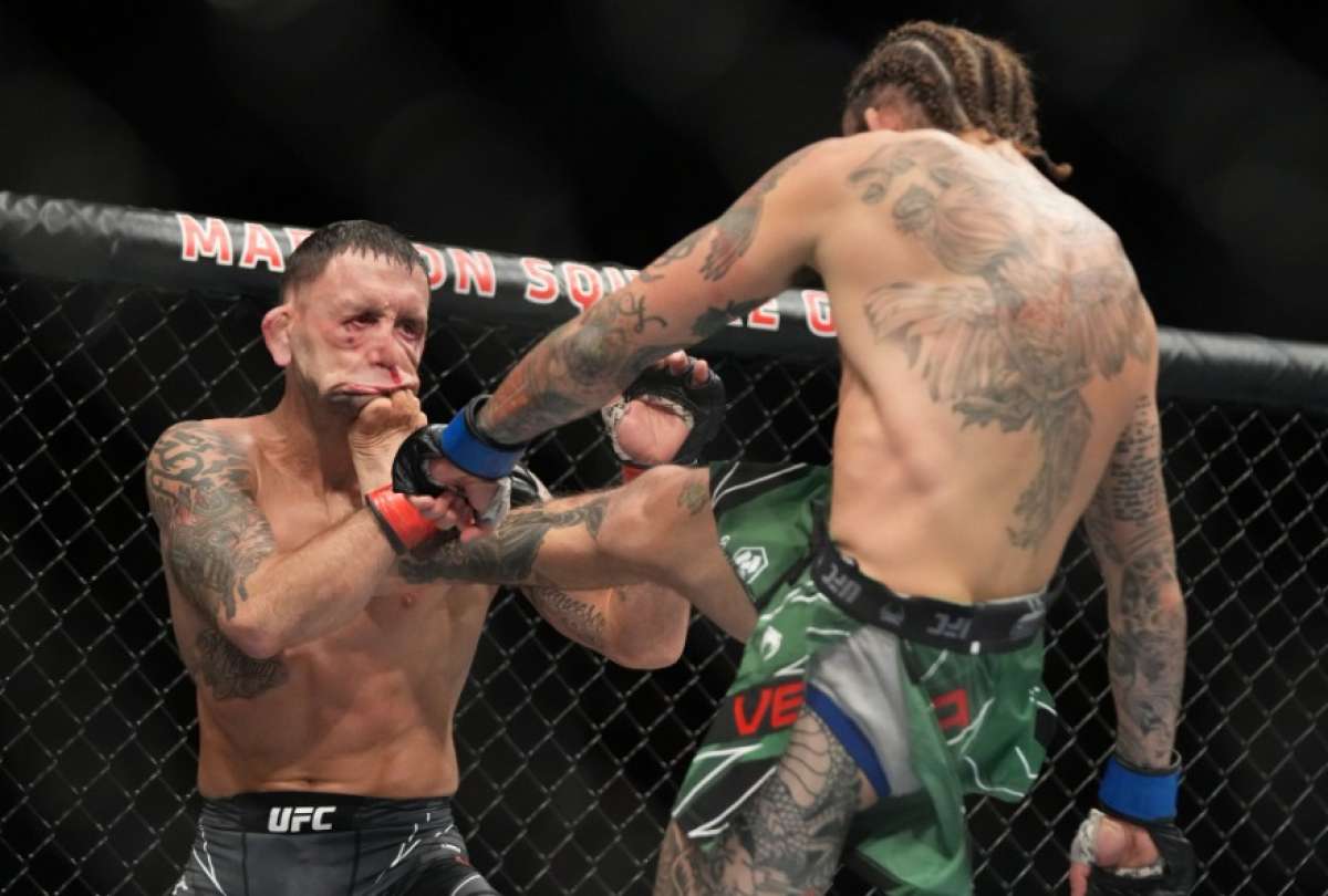 Momento en el que Marlon Vera noquea al estadounidense Frankie Edgar