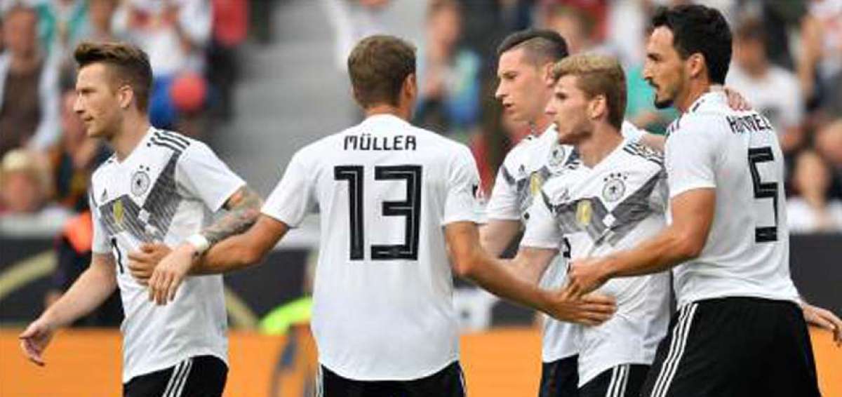 Alemania gana pero no convence