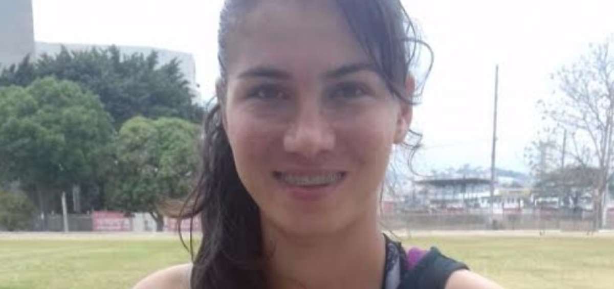 La futbolista que no deja los estudios ni el emprendimiento