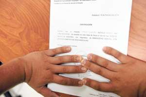 Este a&ntilde;o Adri&aacute;n fue diagnosticado como intersexual y tiene previsto ser operado para reconstruir sus genitales. Foto: William Orellana/ El Tel&eacute;grafo