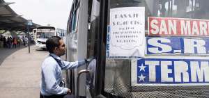 Antes de que se oficialice el valor del pasaje urbano, varios transportistas ya cobraban $ 40.
