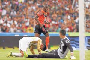 &Eacute;nner Valencia, durante uno de los tantos del domingo pasado ante el conjunto de Pumas. Foto: EFE