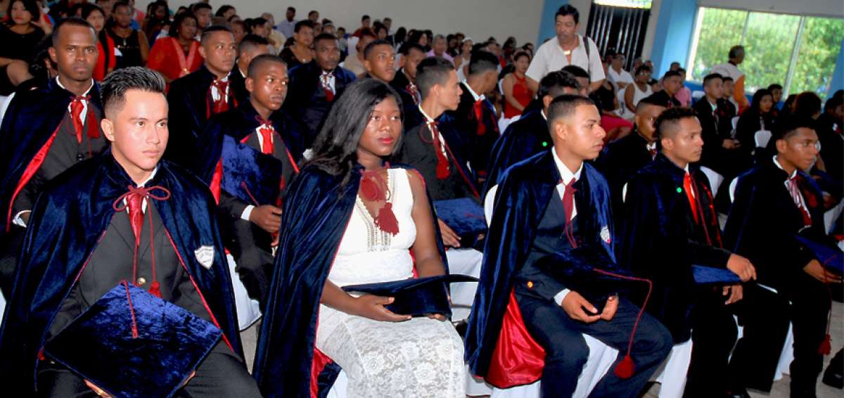 Los j&oacute;venes incorporados recibieron 1.200 horas de clases (te&oacute;ricas y pr&aacute;cticas). Adem&aacute;s tuvieron tutor&iacute;as de docentes de la unidad Luis Tello. 