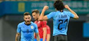 Su&aacute;rez y Cavani meten a Uruguay en la final de la China Cup contra Gales