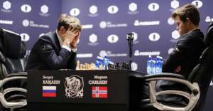 Carlsen vence a Karjakin y vuelve a la vida