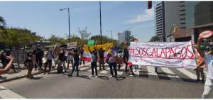 Presencia de flota pesquera en Gal&aacute;pagos fue rechazada en las calles y en la Asamblea