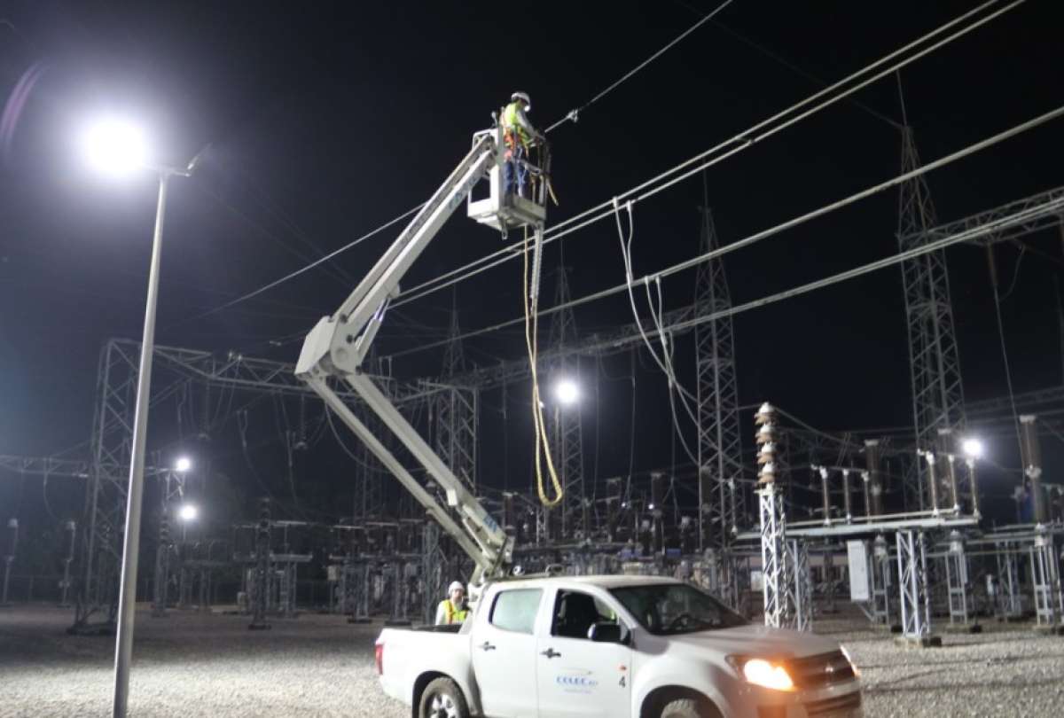 El aporte del sector privado es de 300 megavatios en la generación de energía.