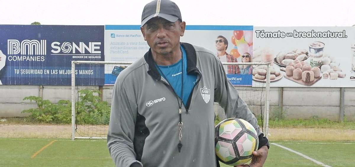"Chilavert  me regal&oacute; su buzo y dijo que me admiraba"