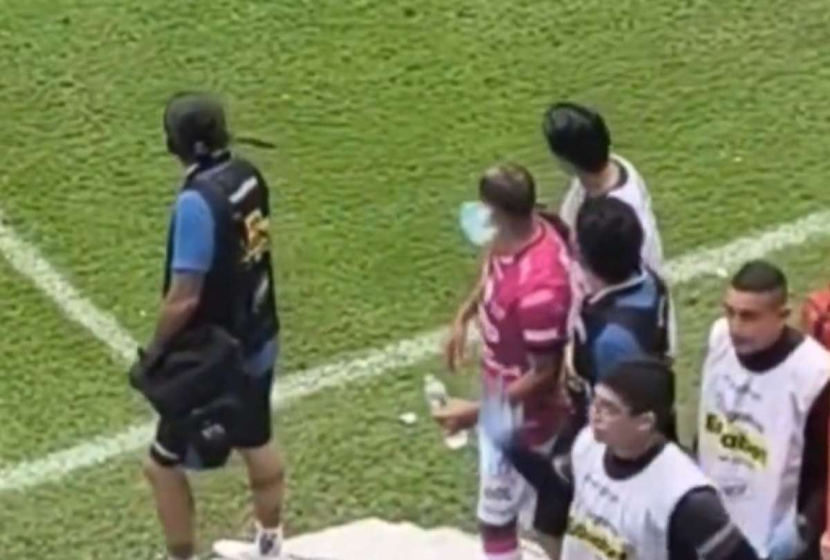 Emelec podría recibir una dura sanción por culpa de su hinchada