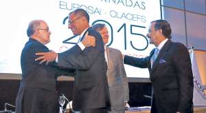 El vicepresidente de la Rep&uacute;blica, Jorge Glas (segundo desde la izquierda), particip&oacute; en las VIII Jornadas Eurosai-Olacefs organizadas por la Contralor&iacute;a. Foto: Cortes&iacute;a