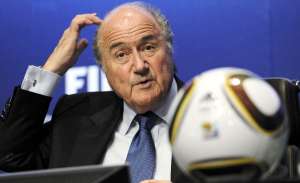 "Catar debe hacer m&aacute;s" por los obreros del Mundial-2022, seg&uacute;n Blatter
