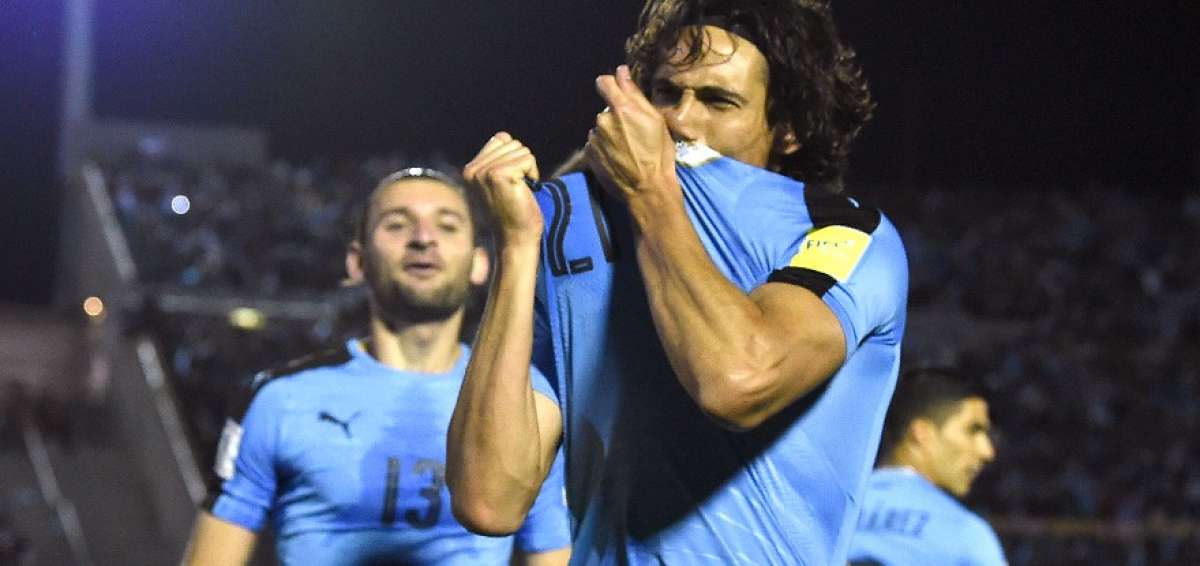 Uruguay colore&oacute; de celeste su sue&ntilde;o mundialista