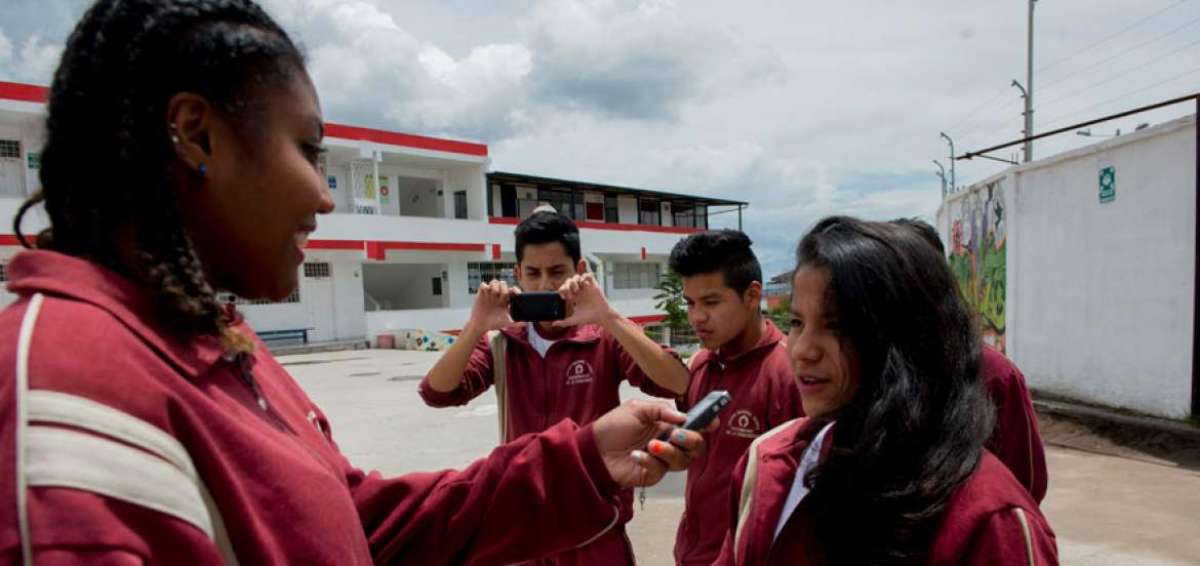 El colegio Patrimonio de la Humanidad brinda ayuda solidaria