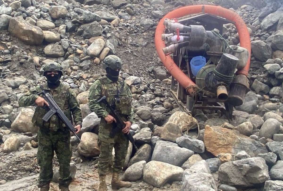 Ejército Ecuatoriano frena minería ilegal en Zamora Chinchipe tras denuncia ciudadana