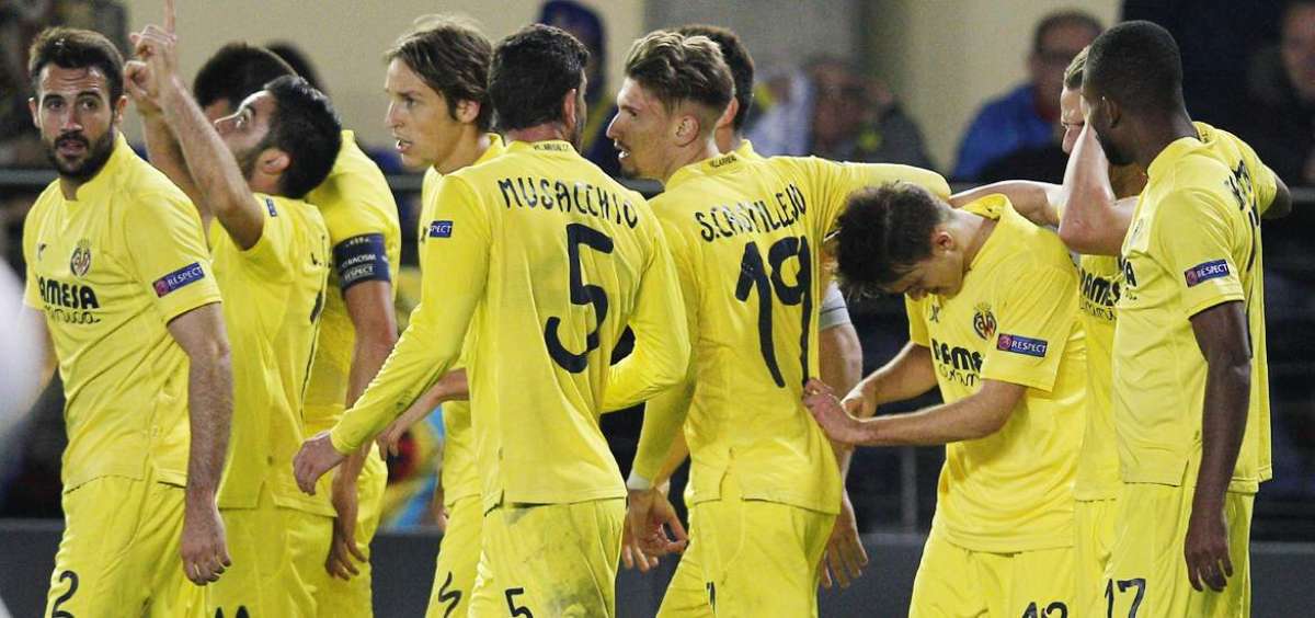 Villarreal sorprende al N&aacute;poles con gol de Denis Su&aacute;rez en la Europa League