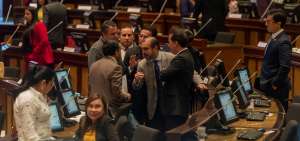 Los partidos PSC, Revoluci&oacute;n Ciudadana, SUMA y una parte de CREO, Integraci&oacute;n Nacional y de Acci&oacute;n Democr&aacute;tica se unieron el domingo para archivar la ley de crecimiento econ&oacute;mico.
