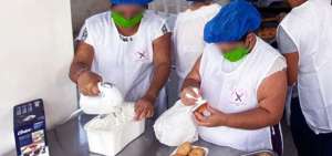 Mujeres emprenden en nueva panader&iacute;a de la c&aacute;rcel de Portoviejo