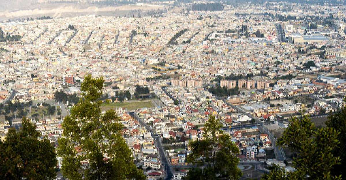  Una vista general de la nueva plataforma urbana comercial y residencial que empez&oacute; a crecer a buen paso desde hace 10 a&ntilde;os, gracias a la buena vialidad y servicios b&aacute;sicos, negocios, instituciones educativas superiores  y m&aacute;s. FOTO: ROBERTO CHAVEZ 
