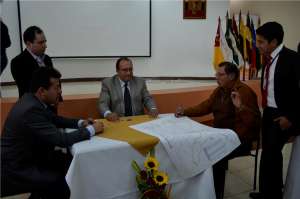 Tulc&aacute;n y Espejo siguen en disputa por lagunas El Voladero