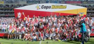 El compromiso desarrollado en el estadio Rodrigo Paz Delgado congreg&oacute; a m&aacute;s de 40.000 espectadores, todos hinchas de Liga de Quito, para mirar la final de vuelta del campeonato ecuatoriano, que signific&oacute; el und&eacute;cimo t&iacute;tulo para los &ldquo;universitarios&rdquo;, quienes en la pr&oacute;xima temporada disputar&aacute;n tambi&eacute;n la Copa Libertadores.