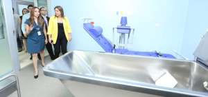 La vicepresidenta de la Rep&uacute;blica, Mar&iacute;a Alejandra Vicu&ntilde;a, recorri&oacute; las instalaciones de la flamante unidad de quemados en el Hospital Los Ceibos, en Guayaquil.